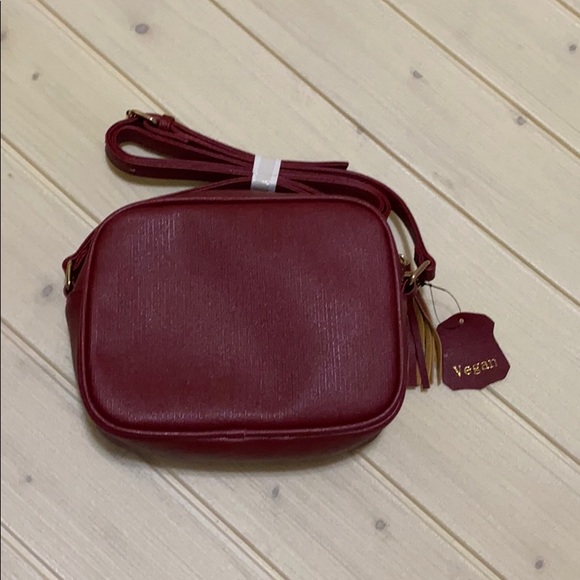 Burgundy vegan cross body bag NWT - Picture 3 of 4
